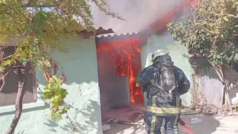 Metruk gecekondudaki yangını itfaiye söndürdü