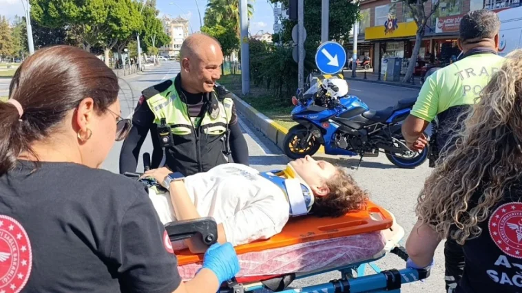 Motosikletli genç ve annesi ölümden döndü