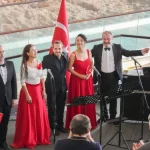 Nekropolde coşkulu Cumhuriyet kutlaması