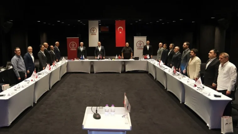 Raylı sistem işletmecileri Antalya'da buluştu