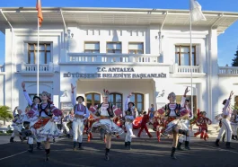 Sanatın kalbi Kaleiçi'nde attı