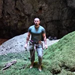 Yerin 90 metre altına tek başına yolculuk