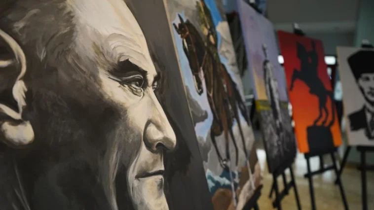 '10 Kasım Senin Saatin Durmaz' sergisi AKM'de