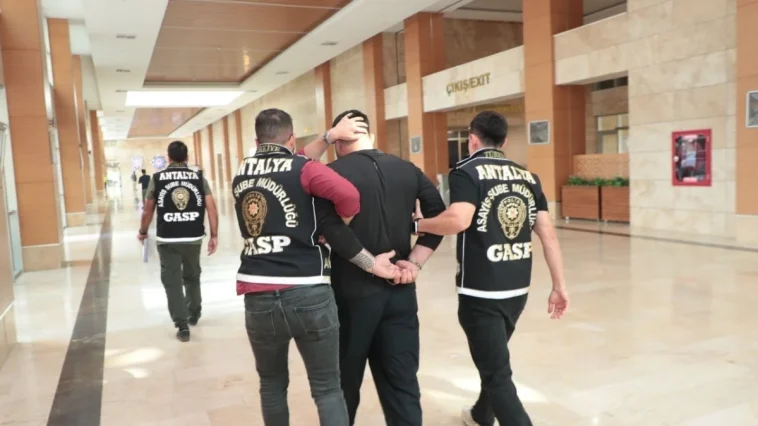 18 yıl 7 ay 17 gün hapisle aranan firari yakalandı