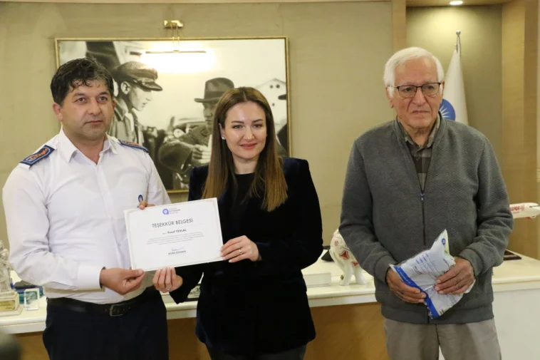 4 bin Euro'nun başında nöbet tuttu