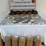 Kaçak tütün ve makaron baskını