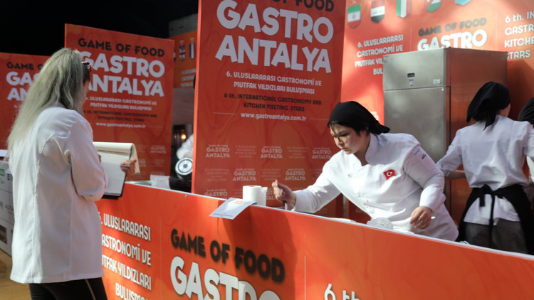 Geleceğin şefleri, gastronomi kariyerlerine ilk adımı attı