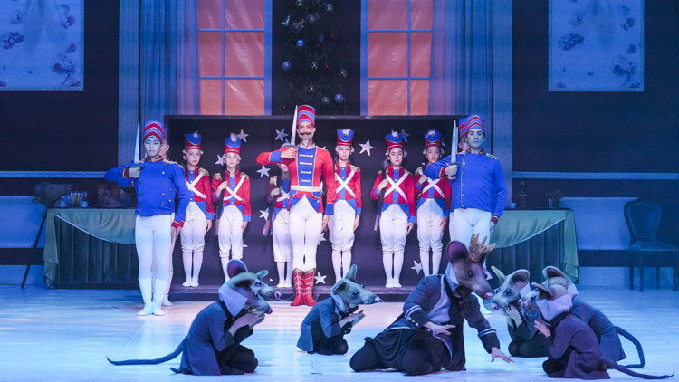 Yeni yıl masalı Fındıkkıran geri dönüyor