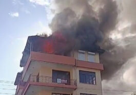 Antalyada yangın paniği... Anne ve çocuklarını kapıyı kırarak kurtardılar