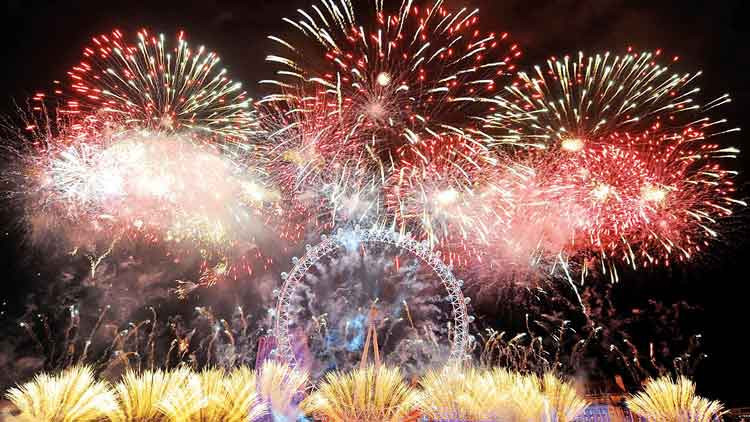 Yılbaşının adresi KKTC ve Antalya