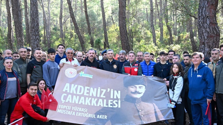 Yüzbaşı Aker ve silah arkadaşları Kemerde anıldı