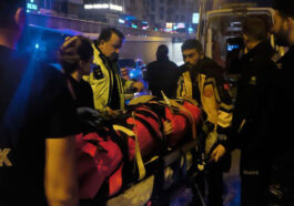 Otomobile çarpan motosiklet sürücüsü yaralandı