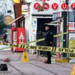 Şüpheli çantadan kişisel eşyalar çıktı