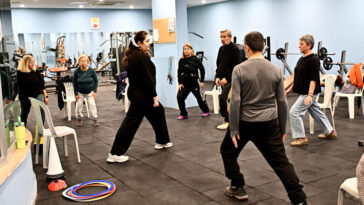 Muratpaşadan parkinson hastalarına destek