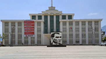 Döşemealtı Belediyesine yolsuzluk operasyonu; 10 gözaltı