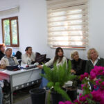 Büyükşehirden yaş almış bireylere evde çiçek yetiştiriciliği eğitimi