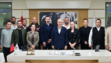 Kocagöz, halk gününde gönüllere dokundu