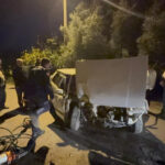 Gazipaşada otomobilin beton yapıya çarpması sonucu 2 kişi yaralandı