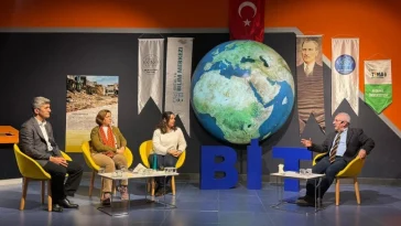 Akdeniz Üniversitesi Bilim Kafe’de iklim krizine dikkat çekildi