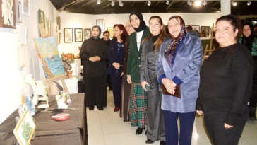 AKHEM kursiyerlerinden yıl sonu sergisi