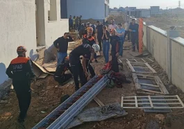 Aksu’da 5 metrelik çukura düşen kişi kurtarıldı