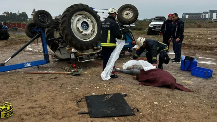 Aksu'da traktörün altında kalan 2 gençten biri hayatını kaybetti