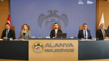 Alanya Belediyesi'nde yılın son meclis toplantısı