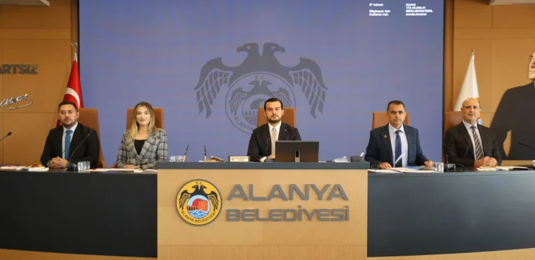 Alanya Belediyesi'nde yılın son meclis toplantısı