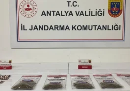 Alanya'da otel odasında uyuşturucu yakalandı