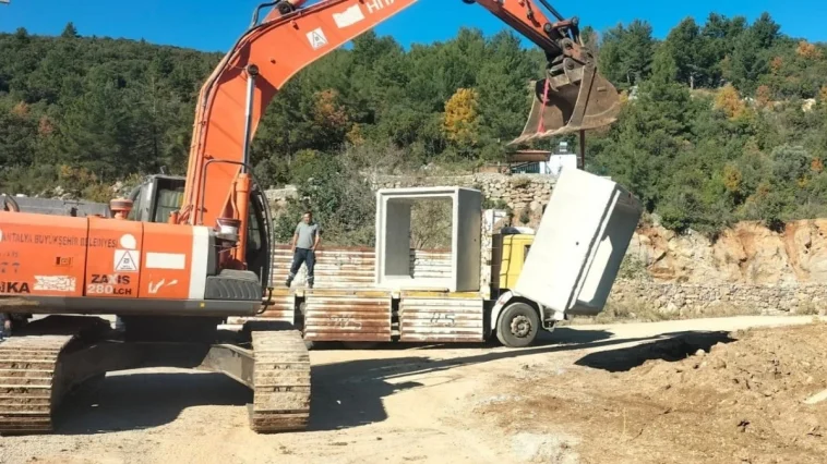 Alanya’nın kırsal yollarına bakım ve onarım çalışması
