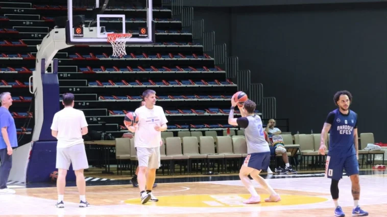 Anadolu Efes, Antalya’da oynanacak Bayern Münih maçına hazır