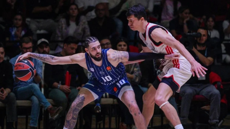 Anadolu Efes - Bayern Münih: 74-72