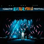 Antalya Kültür Yolu Festivali'nde Bengü sahnesi
