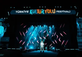 Antalya Kültür Yolu Festivali'nde Bengü sahnesi