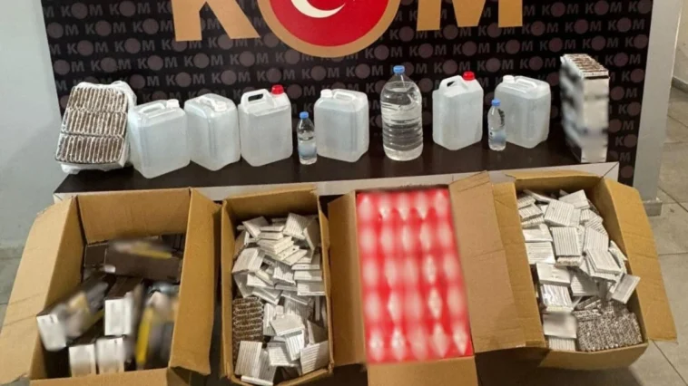 Antalya polisi 11 kaçakçıyı yakaladı