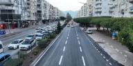 Antalya'da 100.Yıl Bulvarı'nda iyileştirme çalışması yapılıyor