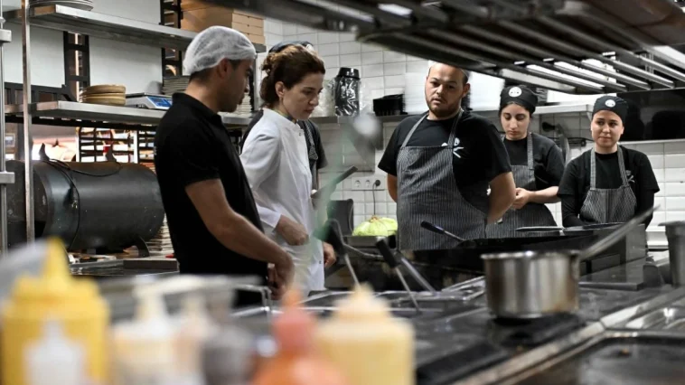 Antalya'da 50 işletmeye hijyen eğitimi