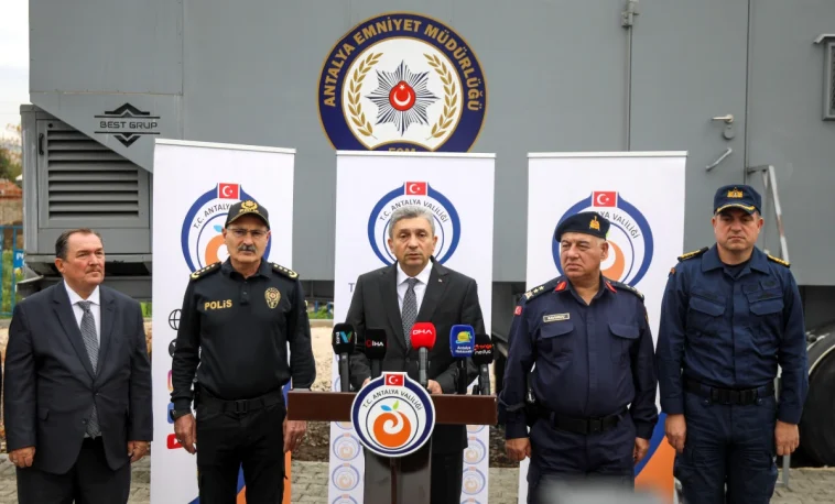 "Antalya'da büyük temizlik yaptık"