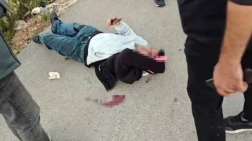 Antalya'da husumetlilerin kavgasında bıçaklar çekildi