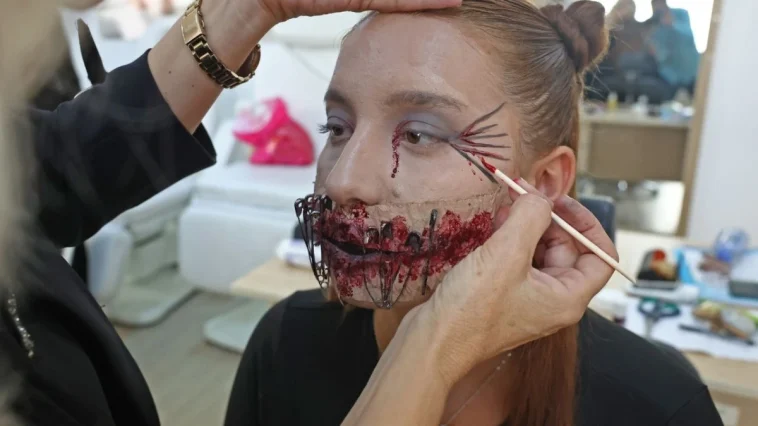 Antalya’da sahne makyajı kursuna yoğun ilgi