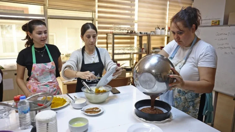 Antalya'da ücretsiz sanat ve meslek edinme kursları başladı