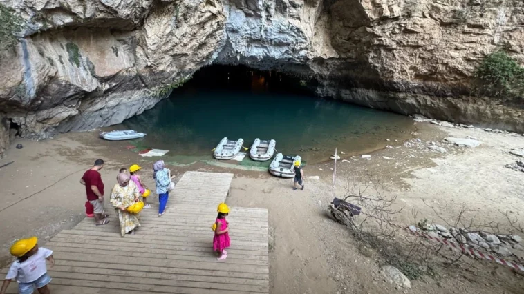 Antalya'daki Altınbeşik Mağarası tadilat nedeniyle ziyarete kapatıldı