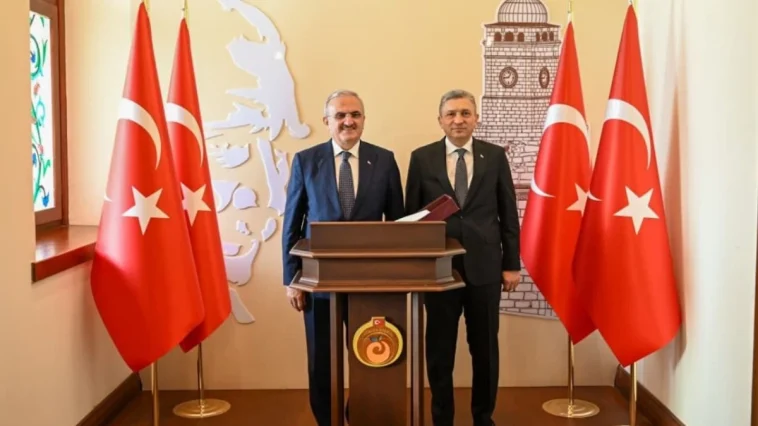 Bakan Yardımcısı Karaloğlu, Antalya Valiliği’ni ziyaret etti