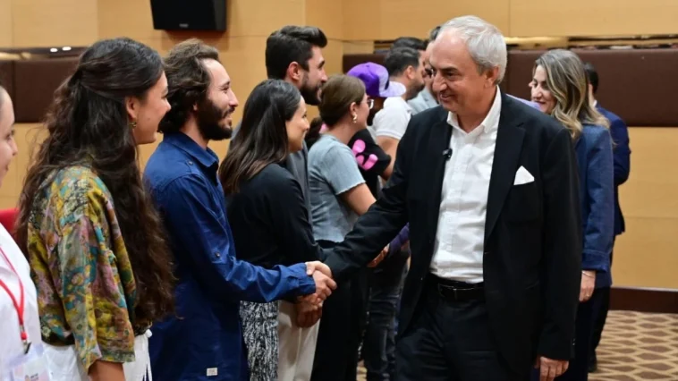 Başkan Kocagöz’den Kepez’in sanat emekçilerine müjde