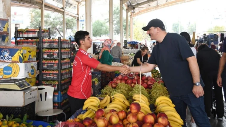 Başkan Kotan pazar esnafını ziyaret etti