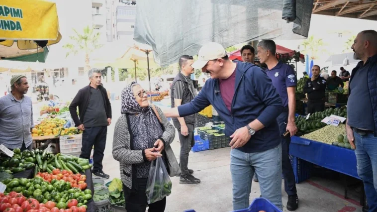 Başkan Kotan pazarda talepleri yerinde inceledi