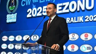 Başkan Vekili Çiçek'e plaket