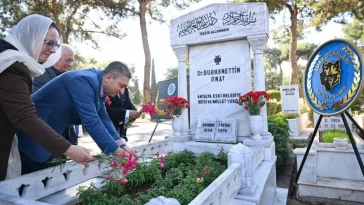 Burhanettin Onat Antalya'da anıldı