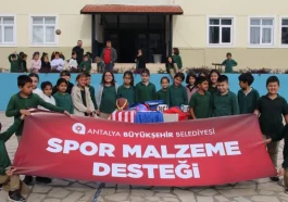 Büyükşehir’den geleceğin sporcularına malzeme desteği