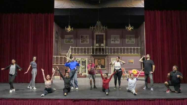 'Dino Ormanı' sahneye çıkıyor